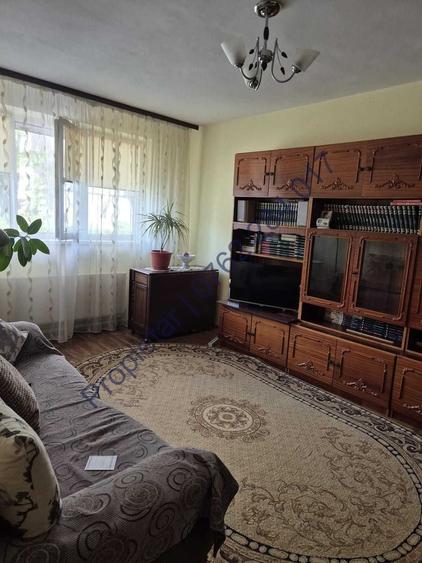 Apartament cu 2 camere decomandat în Marghiloman