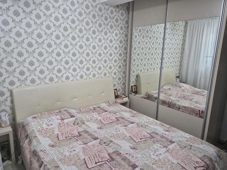 Apartament cu 2 camere semidecomandat în Roșu