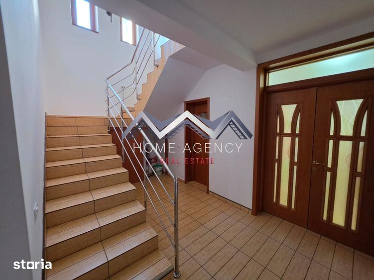 Casă cu 5 camere cu Teren 650 Mp în Central