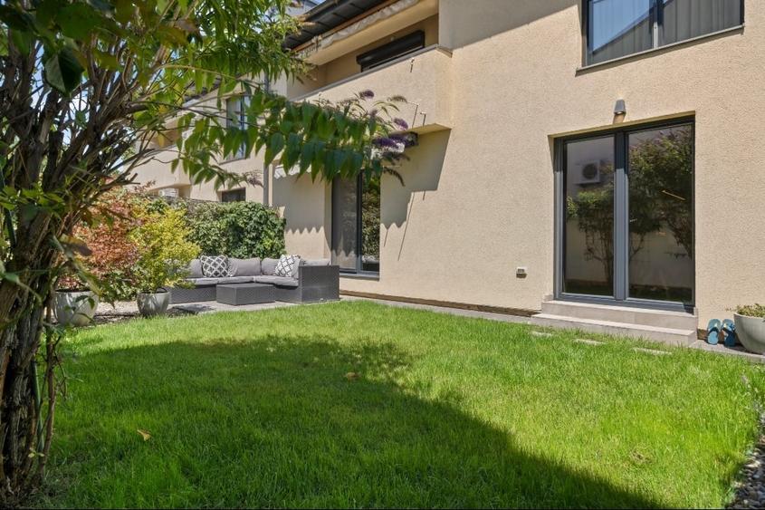 Casă cu 5 camere cu Canalizare în Central