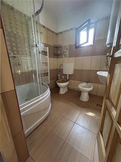 Casă individuală cu 3 camere cu Canalizare în Sud