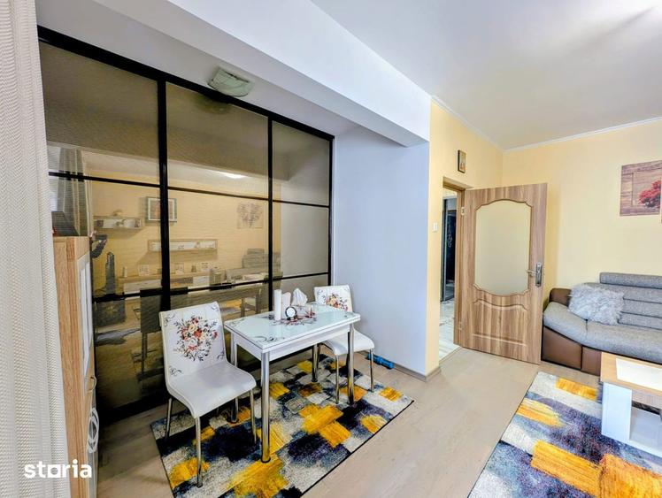 Apartament cu 2 camere decomandat în Pajura