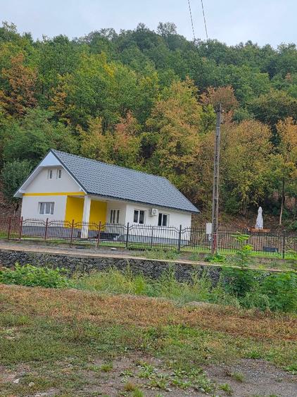 Casă individuală cu 3 camere cu Teren 663 Mp în Leșnic
