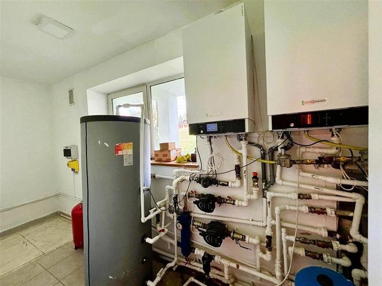 Vila Impunatoare cu Piscina pentru Familie sau Investitie Turistica - 43