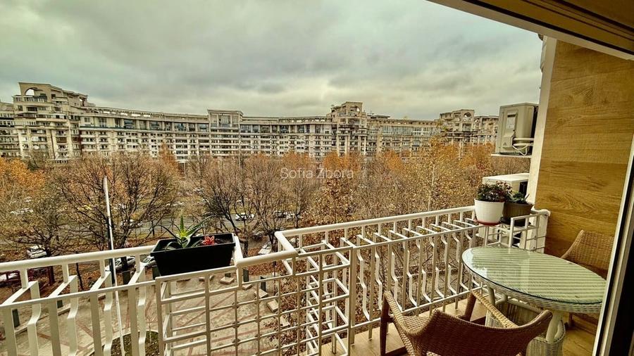 Apartament cu 4 camere decomandat în P-ța Unirii