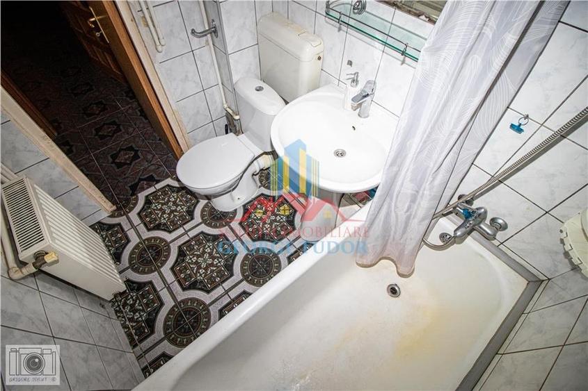 Ap. 3 camere, 51 mp, Aleea Campul cu Flori 3, Bl M49, Sect.6  0% COMISION - 12