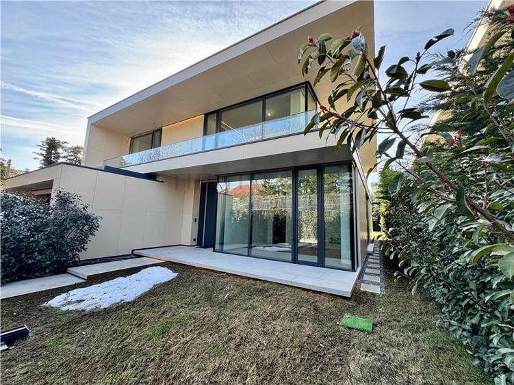 PIPERA | CASA INDIVIDUALA DE VANZARE CU 5 DORMITOARE - 1