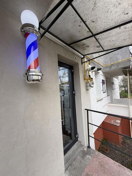 Salon barber shop de inchiriat amenajat si mobilat cu 2 posturi - 5