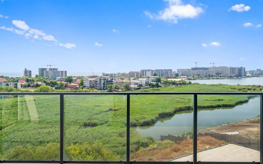 Penthouse 5 cam cu view superb spre lac ?i mare in Mamaia Nord