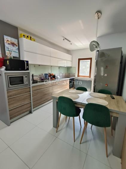 HORTENSIEI 3camere decomandat etaj1 cu garaj !