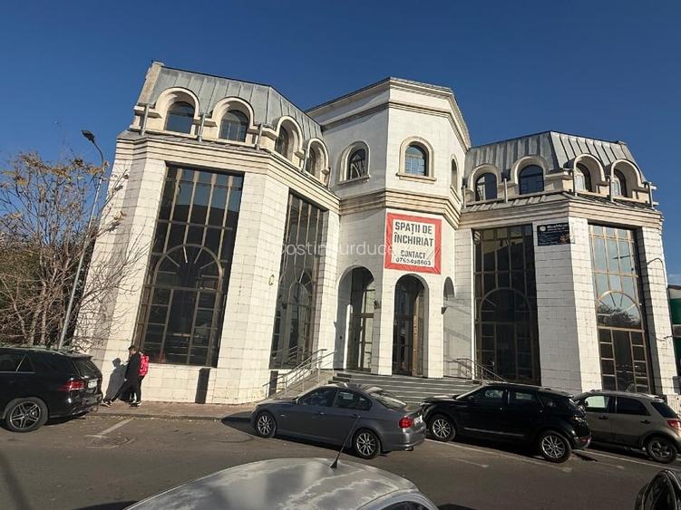 Spații de birouri de închiriat în centru, Buzău. Clădire reprezentativă, poziție