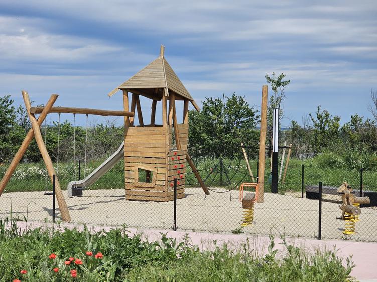 Liziera de Lac de vanzare vila 4 camere mobilat/utilat LA CHEIE! - 15