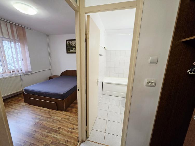 Apartament 2 camere decomandat, mobilat si utilat, zona 9 Mai - 7