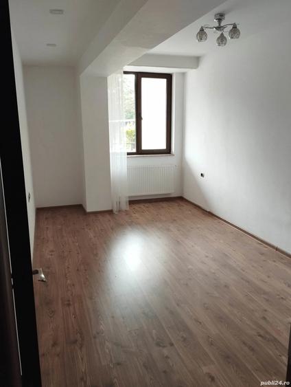 Proprietar inchiriez apart.3 cam.dec. Coresi - 4