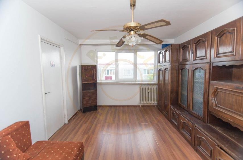 Apartament 2 camere Banat, langa Liceul Barbu, Pitesti. Comision 0% - 1