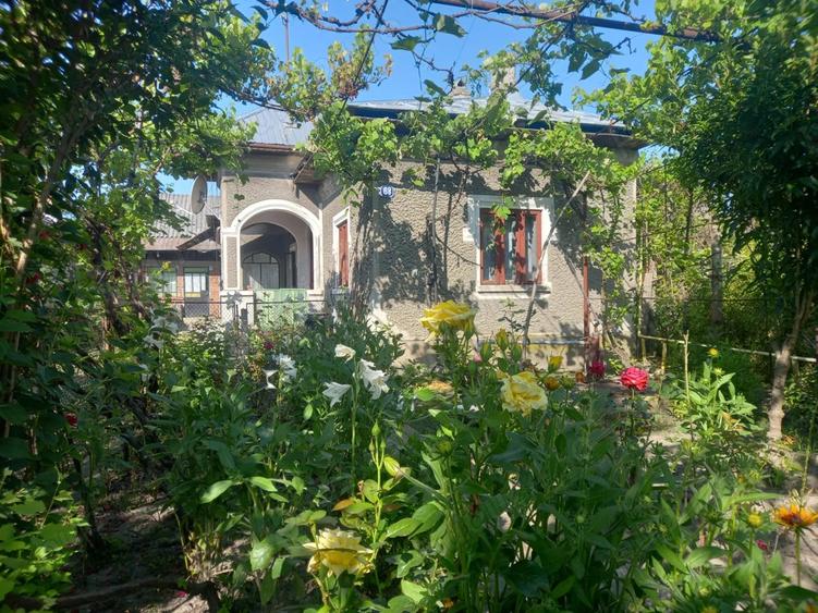 vand casa si teren,acte la zi,apa,lumina,gaze,put - 1