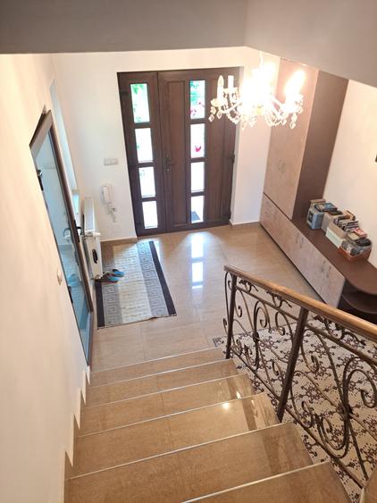 VILA IN REGIM DE INALTIME PARTER SI ETAJ ULTRAFINISATA PE 19 ARI TEREN - 35