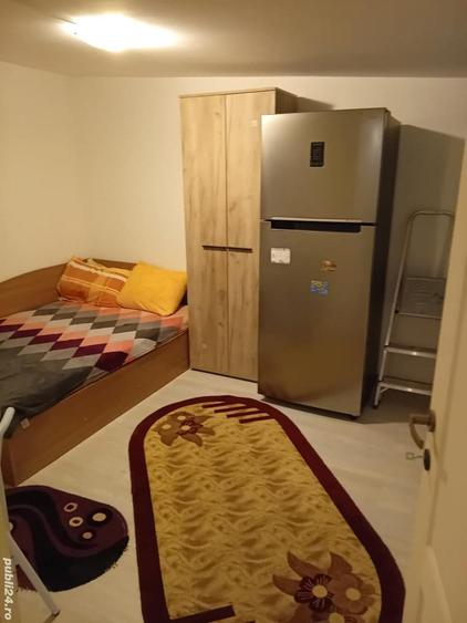 Inchiriez camera la curte - 8