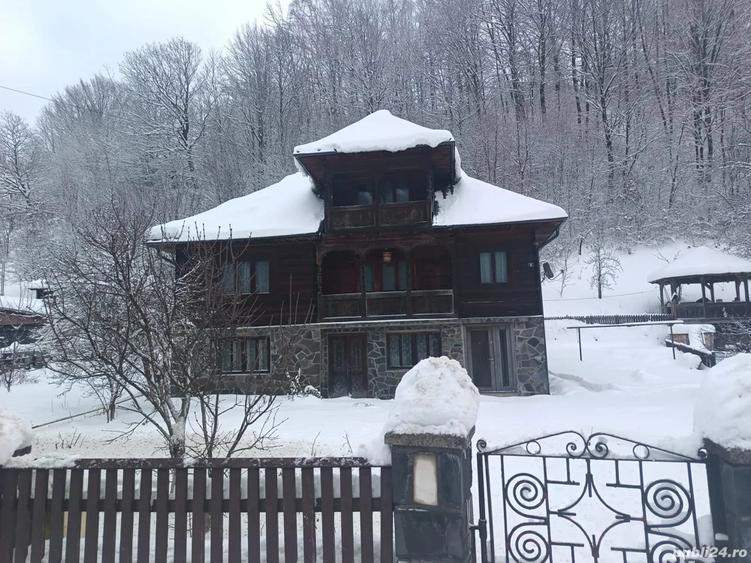 Casa tradi?ionala din piatra ?i lemn, 200 mp utili, teren 850 mp Cavnic - 1