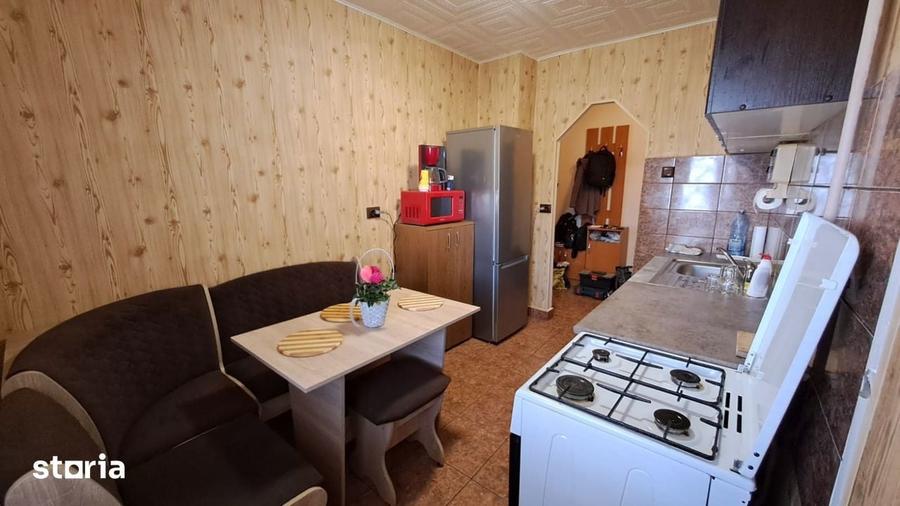Inchiriez apartament 2 camere decomandat, mobilat si ultilat - 4
