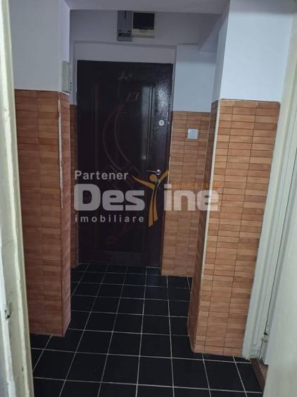 Garsoniera, suprafata de 28 mp cu loc de parcare in cartierul Tractorul - 2