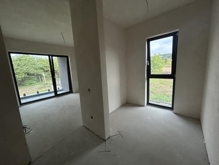 Casa tip duplex semifinisat , 180 mp utili , 400 mp teren zona Faget - 8