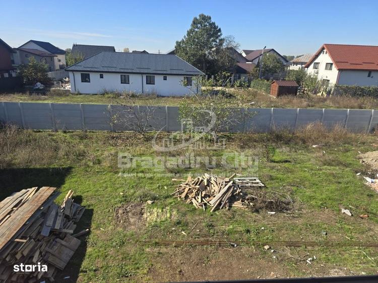 Teren intre case gaz si curent pe teren - 4