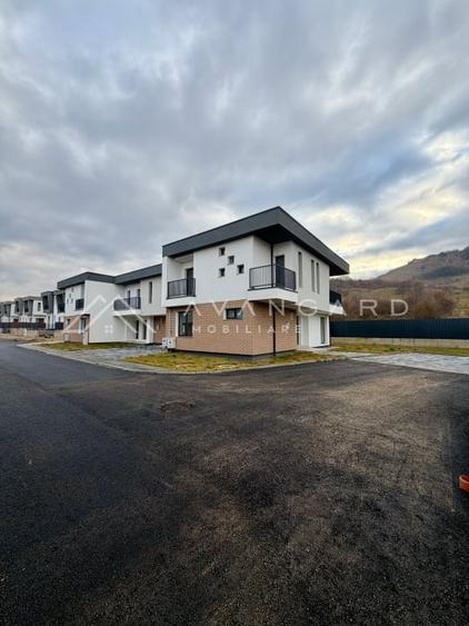 Case cuplate moderne in cartier privat – confort si intimitate garantate - 4