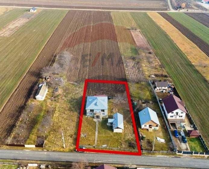 Casă / Vilă cu 6 camere de vânzare - 2