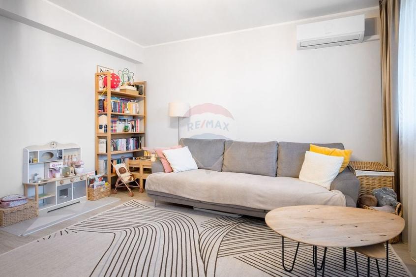 Apartament cu 2 camere,  2 băi și parcare subterană în Tractorul - 17