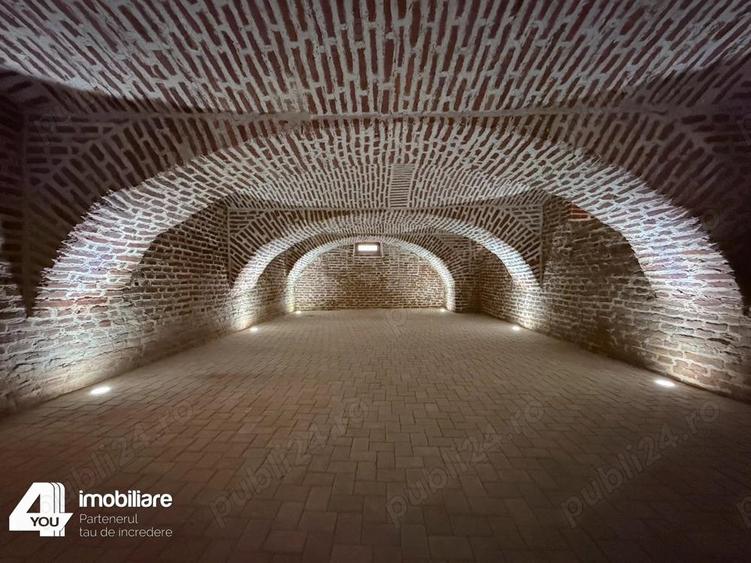 Casa S+P+M zona Ultracentrala la curte cu 2 vecini, recent renovata - 9