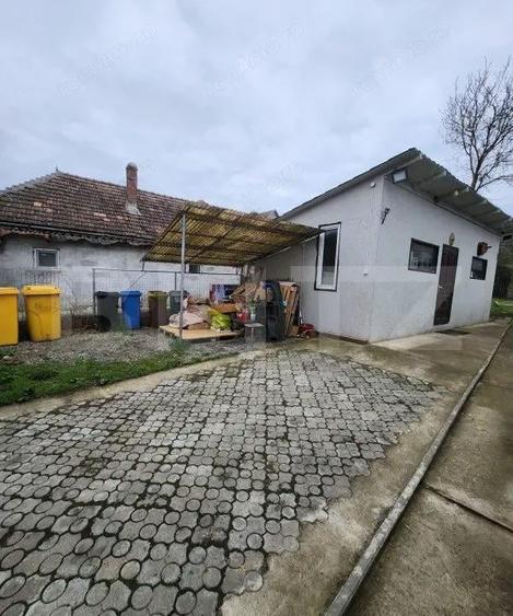 Casa cu 4 camere, Teren de 1000 mp, zona Unirii - 2