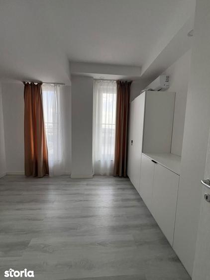 Apartament 4 camere , terasa generoasa - 1