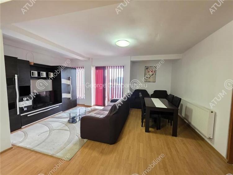Apartament cu 3 camere decomandate 2 bai si 3 balcoane zona Strand