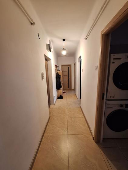 Apartament 2 camere decomandat etaj 1 zona O.M. - 2