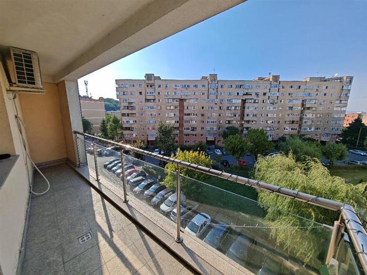 Inchiriem Apartament 3 Camere, Modern, Open Space, Judetean - 10