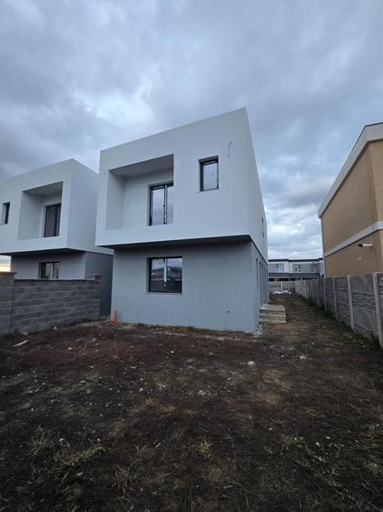 Duplex despartit prin camera tehnica M. Noua - 2