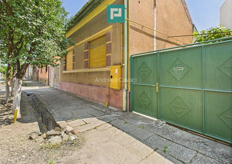 Casa cu 3 camere in cartierul Parneava