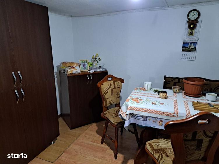 Casa cu garaj ?i teren generos, ideala pentru familie - 10