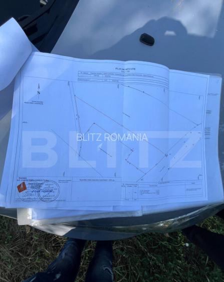 Teren intravilan de vanzare, 2.000 mp, deschidere 30 m Teren intravilan de vanzare, 2.000 mp, deschidere 30 m