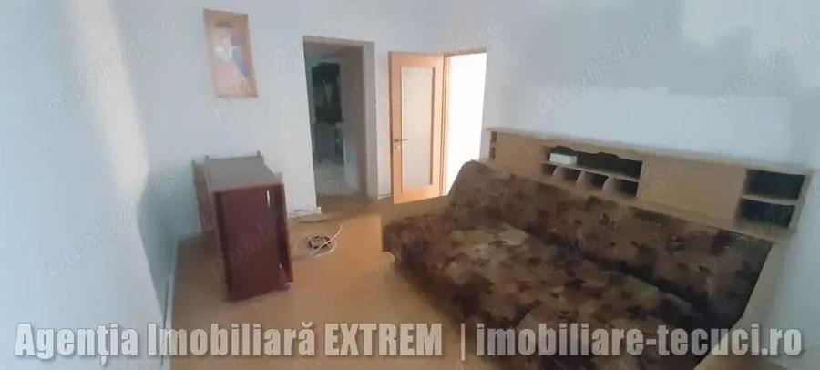 Casa de caramida cu 6 camere in Tecuci, 300mp teren in zona podului Balcescu - 1