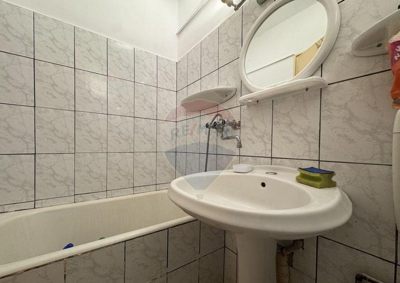 Ap. cu 3 camere, et.4, str. Feleac 1A - 5