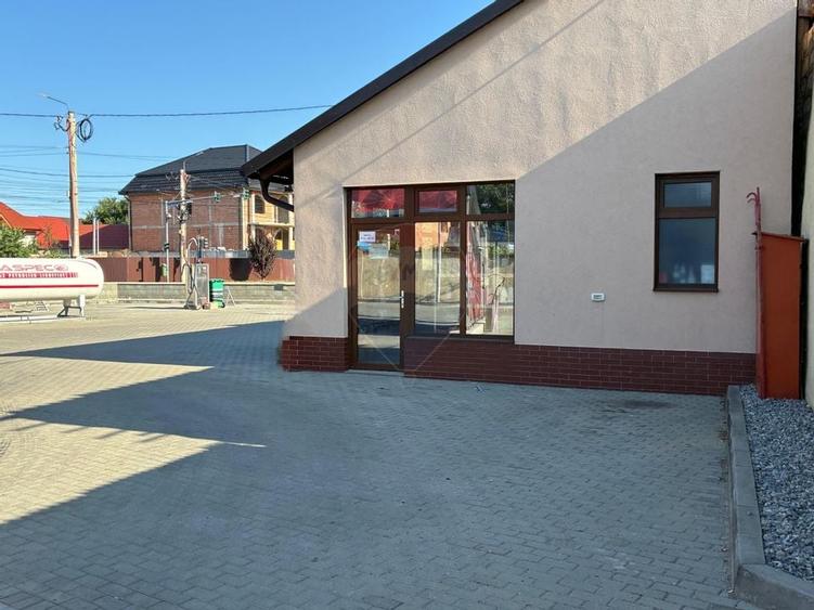 De inchiriat spatiu comercial  + posibilitate preluare statie GAZ - 5