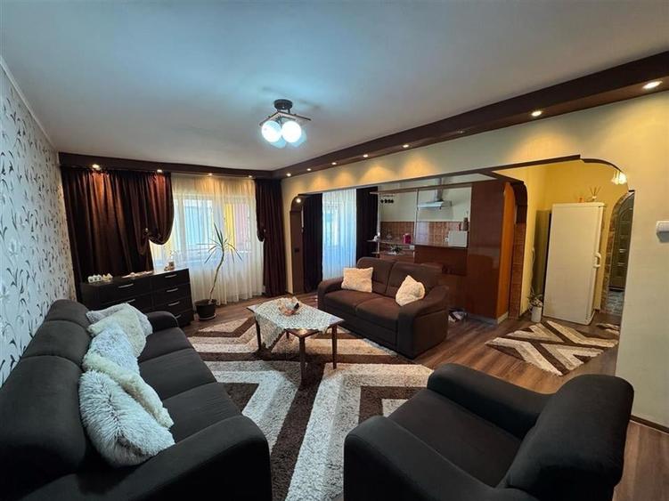 Apartament 3 camere, 92mp , etaj 4 cu acoperis, mobilat si utilat - 2