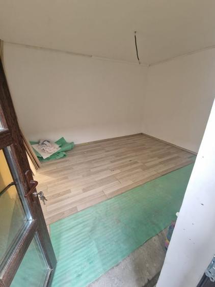 Medeea Casa parter de vanzare 5 camere - 8