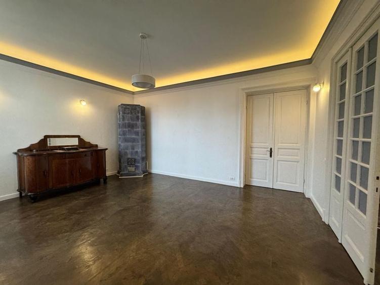 Etaj intreg, 5 camere in VILA INTERBELICA 180 mp, renovat - 5
