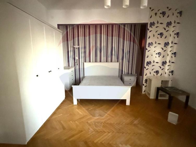 VANZARE Apartament cu 4 camere in zona Dacia - 1