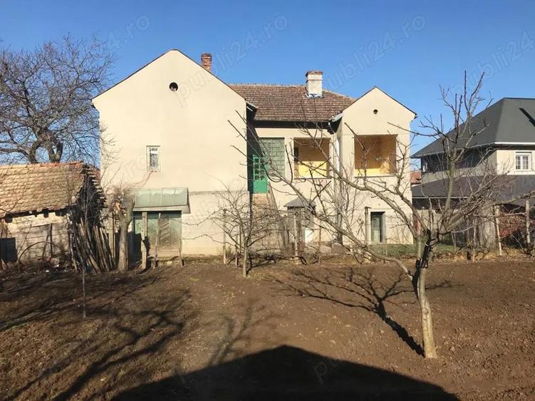 De vanzare vila Cuvin - 3