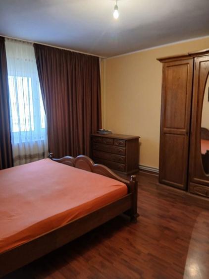 Merita! Apartament cu 4 camere decomandate Micro 20 etaj 6/10,vedere la Dunare. - 8