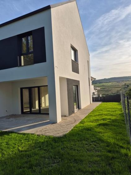 Duplex semifinisat Oasului 134mp utili 280mp teren - 1